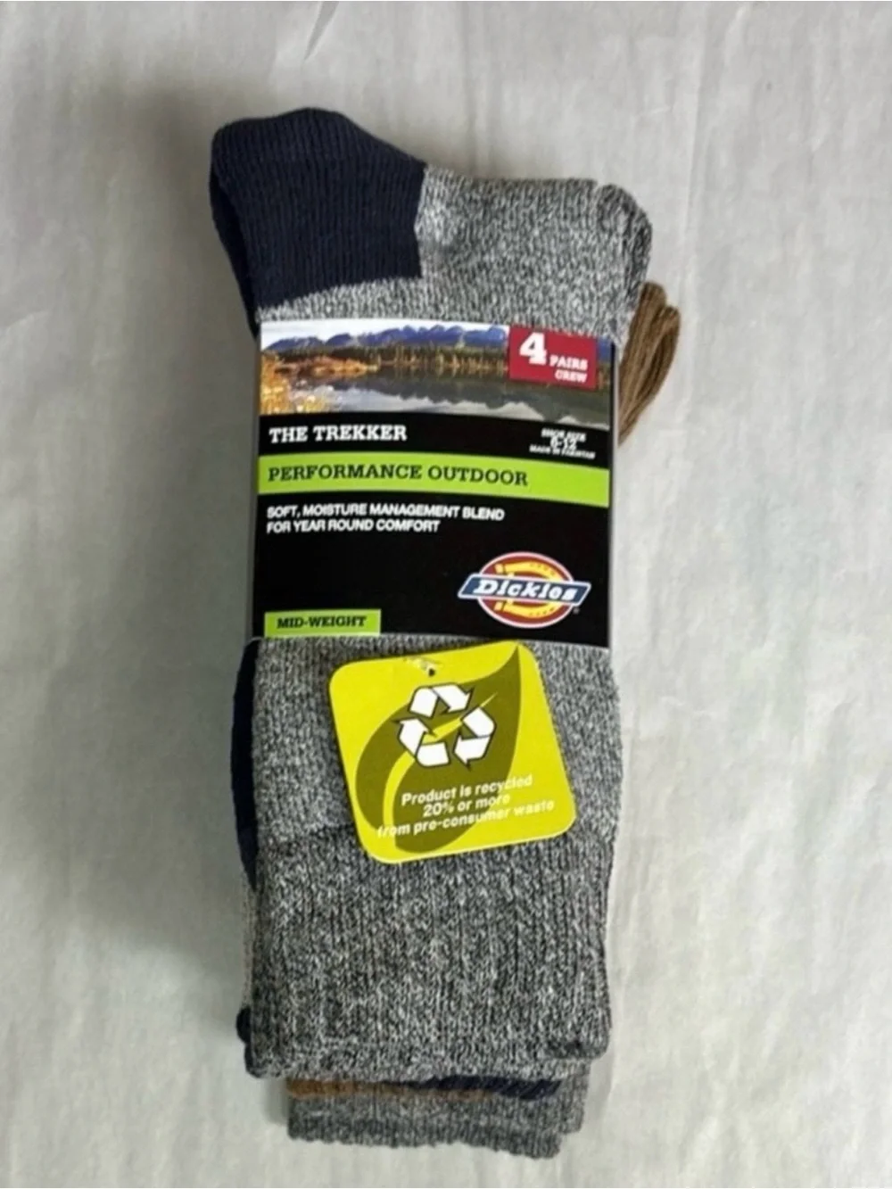 New Dickies Socks Men’s 4 Pair Performance Outdoor Mid-Weight Casual Socks Gray